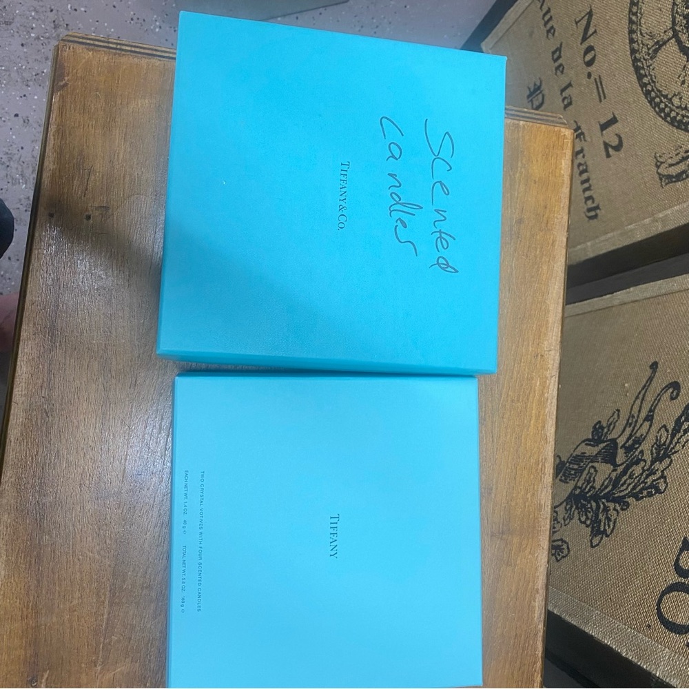 Tiffany Votive Candle Set In Box - Picture 7 of 7